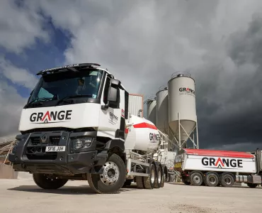 Renault Range C430 Tridem tipper