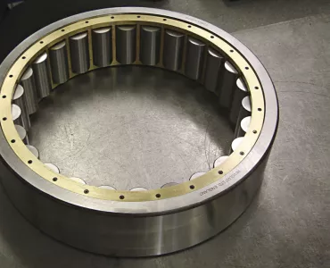 Revolvo large bearing