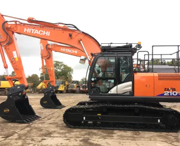 Hitachi 210 excavator