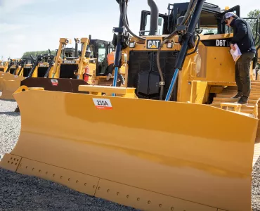 Cat D6T dozer