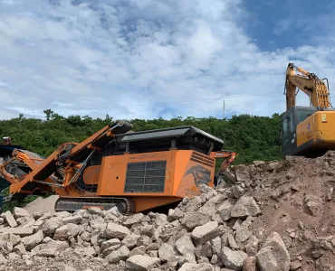 Rockster R1100DS crusher