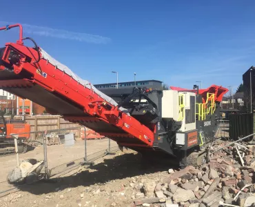 Sandvik QJ341 tracked jaw crusher