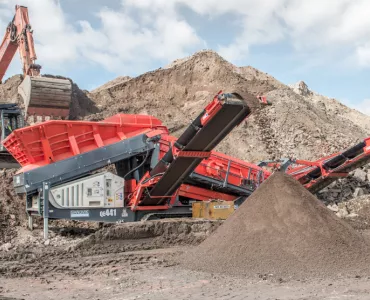 Sandvik QE441-J mobile scalper