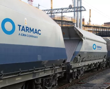 Tarmac rail wagons