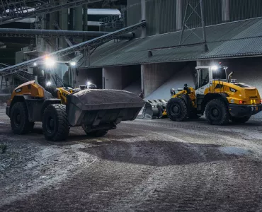 Liebherr L538 and L 526 mid-size wheel loaders 