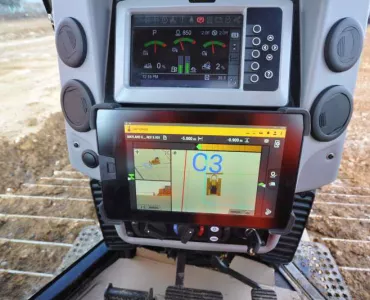 Trimble Earthworks for Dozers interface