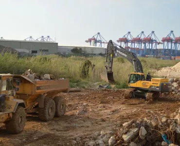 Volvo machines in Lebanon