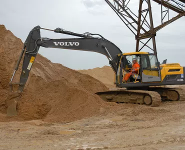 Volvo EC220D excavator