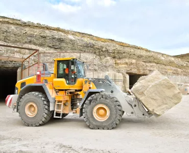 Volvo L220H wheel loader