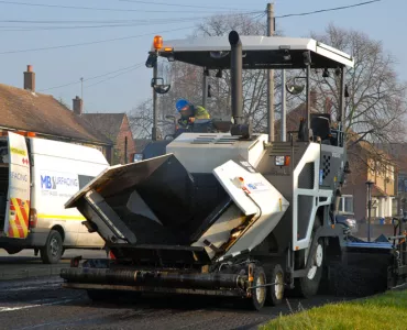 Volvo P6870C paver