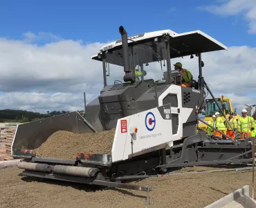 Volvo P8820C tracked paver