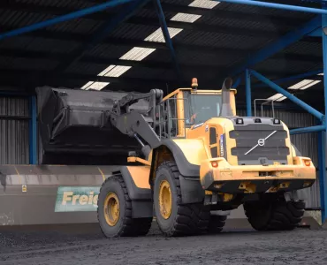 Volvo L220G wheel loader