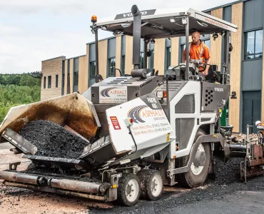 Volvo P6870C asphalt paver