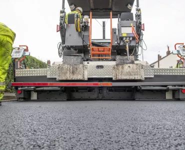 Volvo P6870D paver