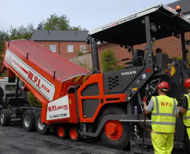 Volvo P6870C paver