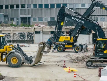 As part of Siemens’ €500 million Technology Campus, Volvo CE and Metzner Recycling have completed the world’s first full-scale electric demolition