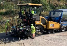 Cat AP500 asphalt paver
