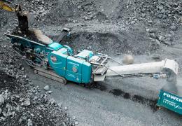 Collen Bros’ new Powerscreen Premiertrak 600E jaw crusher