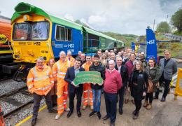 Celebrating HS2’s 10 million tonnes of aggregate by rail milestone at Tarmac, Buxton