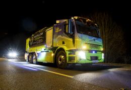 Tarmac’s new, world-first, all-electric bond coat sprayer