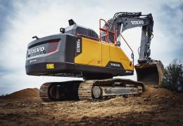 Eichstetter are seeing fuel savings up to 15% in comparison with the EC380E Hybrid’s conventional machine equivalent