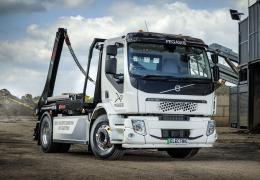 Pegasus Skip Hire’s new Volvo FE Electric skiploader