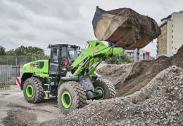 The 21-tonne, zero-emission 856HE has a 3.5 cubic metre bucket capacity