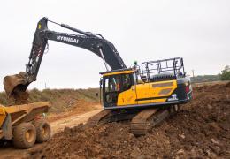 HD Hyundai HX300AL crawler excavator 