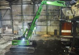 Sennebogen 825 E demolition excavator in operation