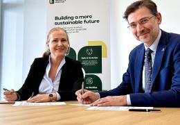 Dr Nicola Kimm, chief sustainability officer and member of the managing board of Heidelberg Materials, and Martin Harper, chief executive officer of BirdLife international, signing the memorandum of understanding