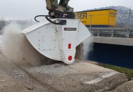 Kemroc DMW 220 cutting wheel dismantling the cantilevers of the old Saar Bridge in southern Germany 