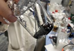 Bio-bitumen derived from algae could provide an alternative to the energy-intensive process of traditional bitumen production