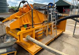 Anglian Land Drainage’s new BWS-40M sand-recovery unit in action