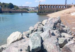 Newhaven harbour beach erosion protection. Photo: Jackson Civil Engineering