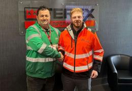 L-R: Vinícius Casselli, director of Envimat, and Lee Nesbitt, global sales manager of ProStack