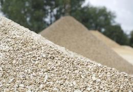 Over the last decade, for every 100 tonnes of sand and gravel extracted, permission was granted for only 61 further tonnes. For crushed rock the figure is even lower, at just 33 tonnes