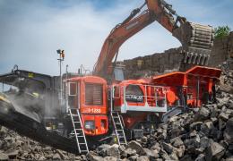 The new Finlay J-1280 mobile jaw crusher bridges the gap between the J-1175 unit and the larger J-1480