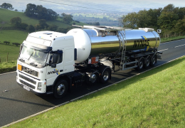 The new Nynas handbook covers best practices for handling bitumen safely