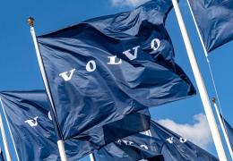 Volvo CE have refocused their presence in China with the divestment of their shares in SDLG and announced a major investment in their European retail business with the acquisition of Swecon 
