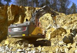 Sebald Zement’s new Volvo EC530E excavator and HB48 hydraulic hammer in action