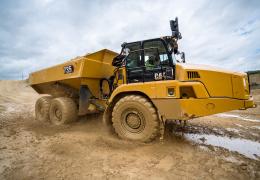 The next-generation Cat 735