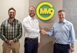 L-R: Janis Lombard and Willem Pieterse from MMD with Neil McIlwaine from MAGNA