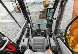 Develon’s new DX260LC-9 crawler excavator will now come with engcon tiltrotators as standard 