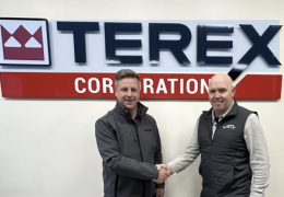 L-R: MAGNA’s Neil McIlwaine and RTL Equipment’s Colm McGuckian, pictured during a recent visit to a Terex facility in Northern Ireland