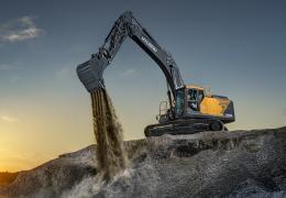 Helms TNT-Centret will offer the full range of Hyundai construction equipment, including the many new models launched earlier this year, such as the next-generation HX360L excavator