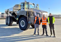 Idromac toured Rokbak’s Motherwell factory as the heavy equipment dealer gets ready to bring Rokbak articulated haulers to customers throughout Italy