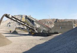 Astec GT2612V mobile screening plant