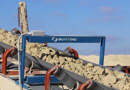 Bunting TN77 metal detector