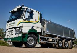 Renault C460 tridem truck