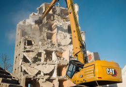 Cat 352 UHD excavator